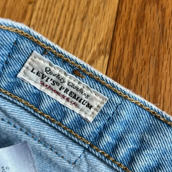 Women’s LEVI’s 501 cut off shorts 100% cotton button fly size 26 - Picture 4 of 7